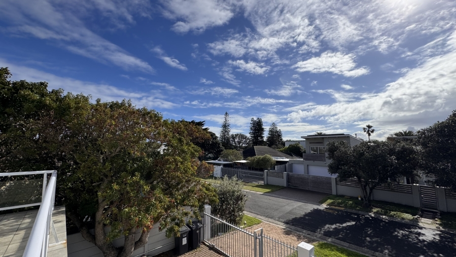 To Let 3 Bedroom Property for Rent in Kommetjie Western Cape